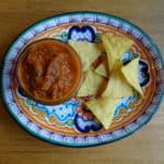 Salsa roja with totopos