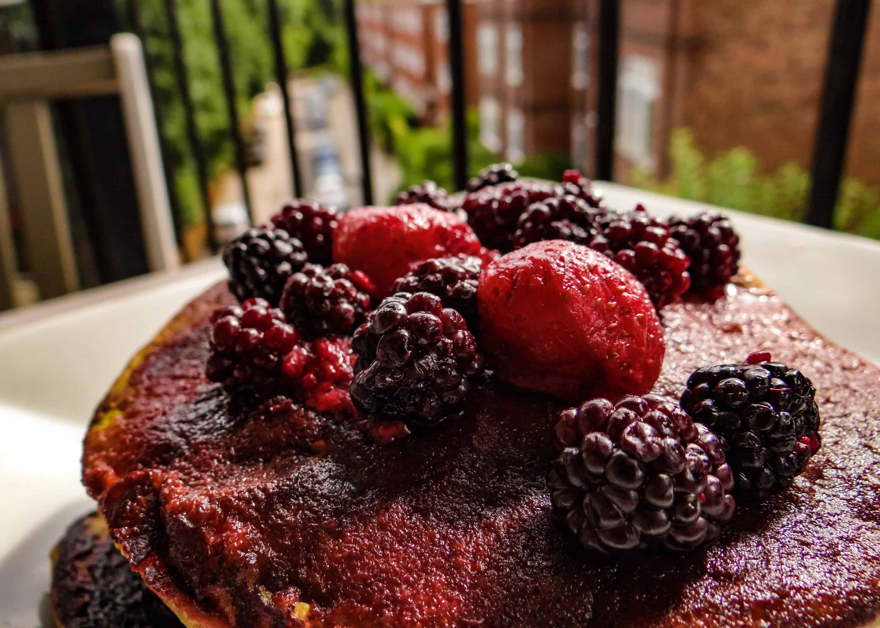 Flourless oat banana protein pancakes