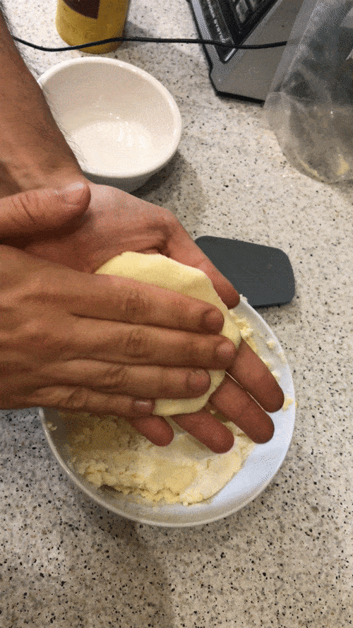 Making sope with hands