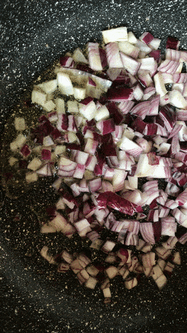 Caramelizing onion in a pan